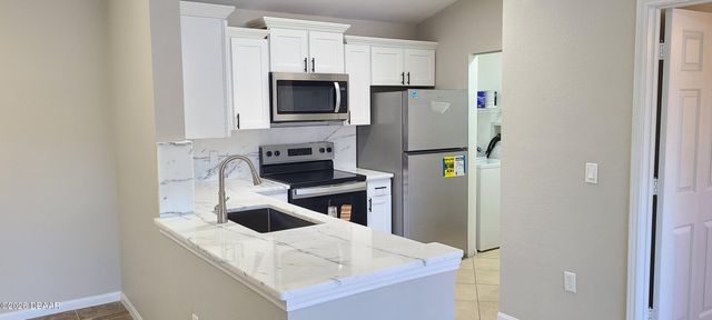 940 Village Trl Unit 4-306, Port Orange, FL 32127