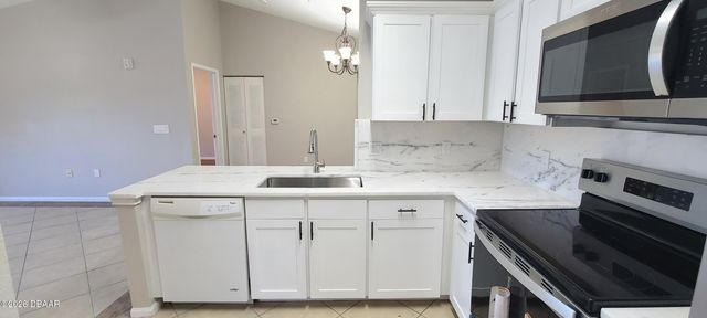 940 Village Trl Unit 4-306, Port Orange, FL 32127