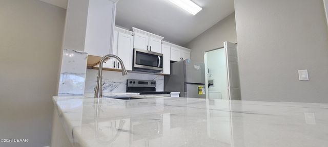 940 Village Trl Unit 4-306, Port Orange, FL 32127