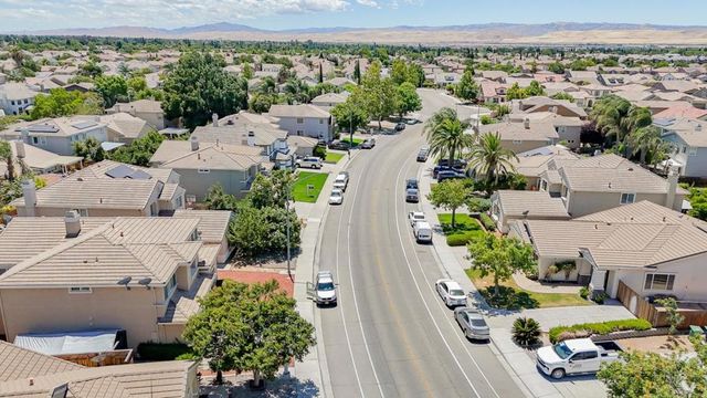 506 Barcelona Drive, Tracy, CA 95377