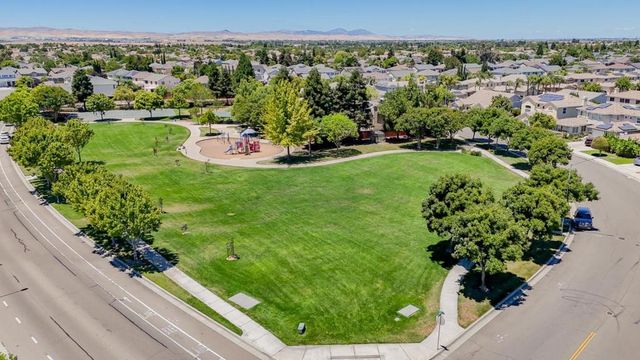 506 Barcelona Drive, Tracy, CA 95377