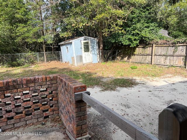 2530 Old Bay Road, Biloxi, MS 39531