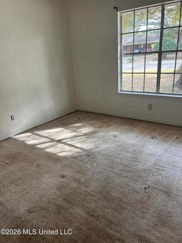 2530 Old Bay Road, Biloxi, MS 39531