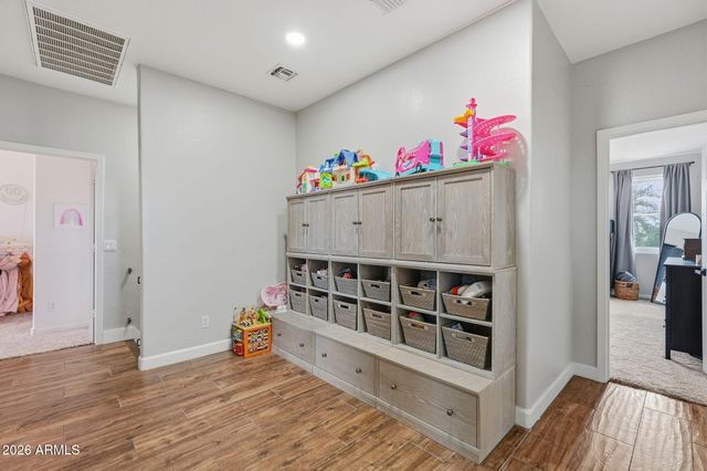 6300 S BLACK HILLS Way, Chandler, AZ 85249