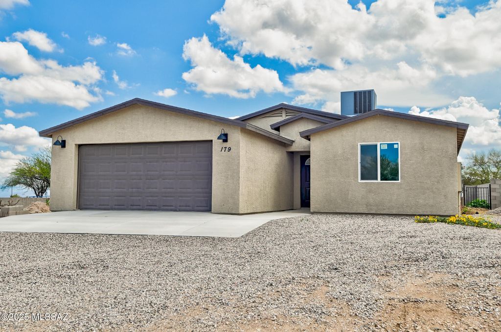 179 S Montgomery Avenue, Corona De Tucson, AZ 85641