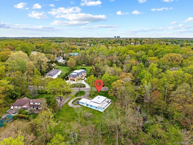 107 Wildwood Road, Great Neck, NY 11024