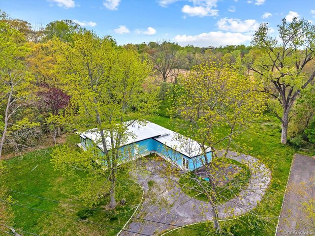 107 Wildwood Road, Great Neck, NY 11024