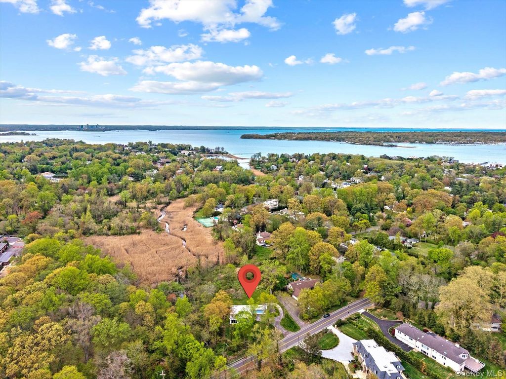 107 Wildwood Road, Great Neck, NY 11024