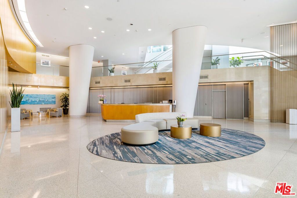 Image 26 of property listing at 13600 MARINA POINTE Drive 812, Marina Del Rey, CA 90292