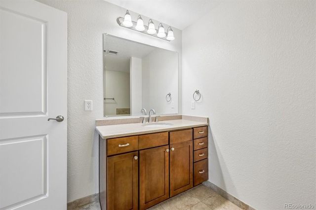 2200 S University Boulevard 403, Denver, CO 80210
