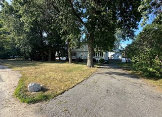 21A Mystic River Rd 1, Medford, MA 02155