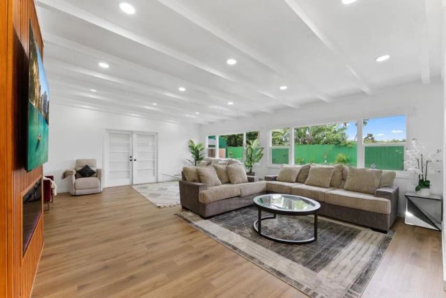 4055 Mount Albertine Avenue, San Diego, CA 92111