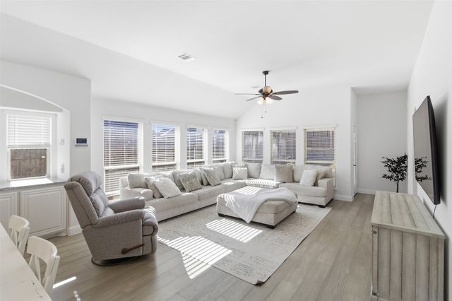 4602 Massey Meadows Way, Midlothian, TX 76065