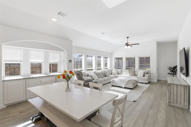 4602 Massey Meadows Way, Midlothian, TX 76065