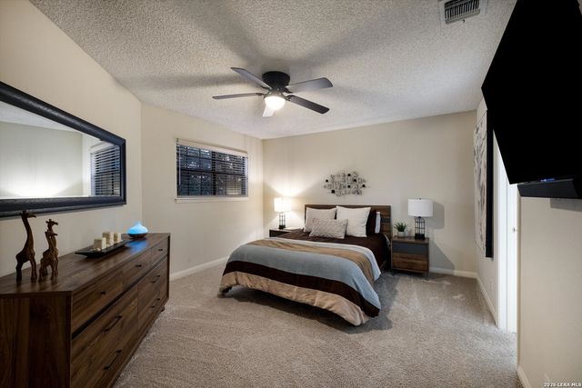 4402 Bending Oak, San Antonio, TX 78249