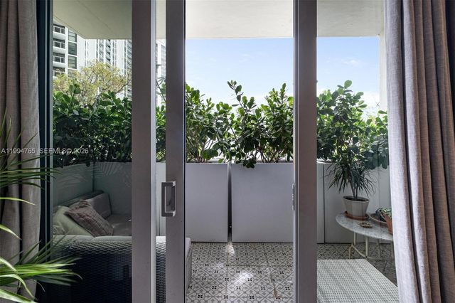 5 Island Ave LF, Miami Beach, FL 33139