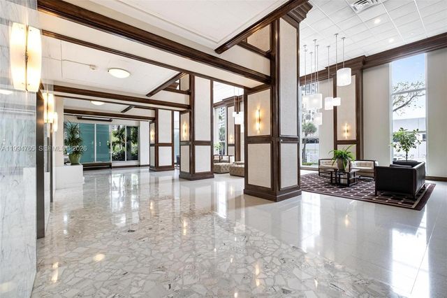 5 Island Ave LF, Miami Beach, FL 33139