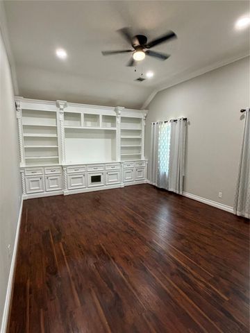 1523 Glen Oaks Drive, Conroe, TX 77385
