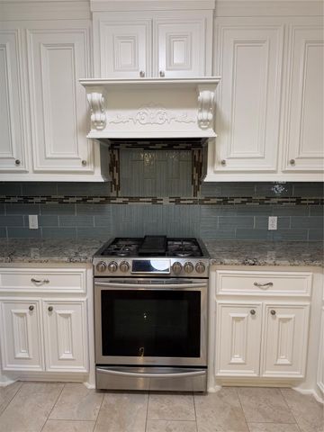 1523 Glen Oaks Drive, Conroe, TX 77385