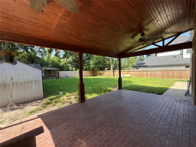 1523 Glen Oaks Drive, Conroe, TX 77385