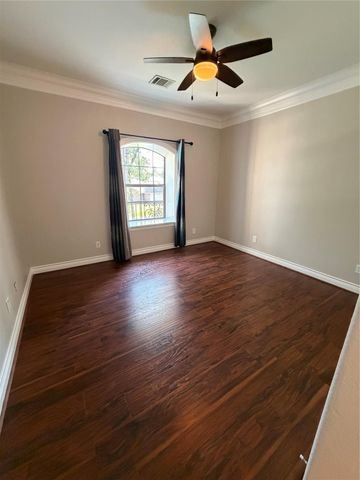 1523 Glen Oaks Drive, Conroe, TX 77385