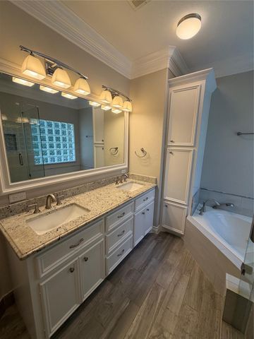 1523 Glen Oaks Drive, Conroe, TX 77385