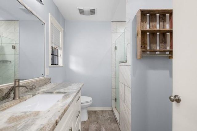 215 Edward Lane, Brenham, TX 77833