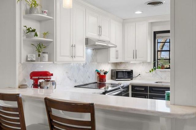 215 Edward Lane, Brenham, TX 77833