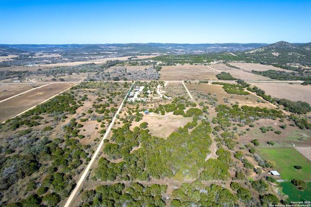 10935 Fm 470, Tarpley, TX 78883