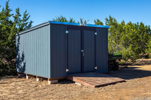 10935 Fm 470, Tarpley, TX 78883