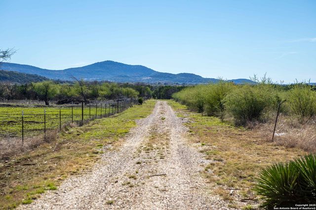 10935 Fm 470, Tarpley, TX 78883