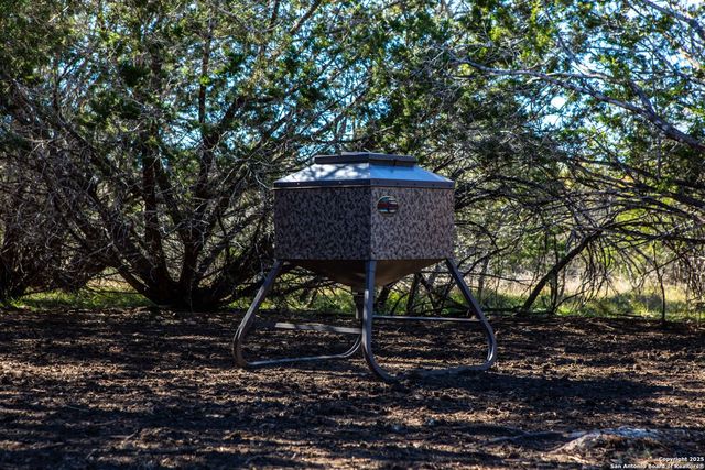 10935 Fm 470, Tarpley, TX 78883