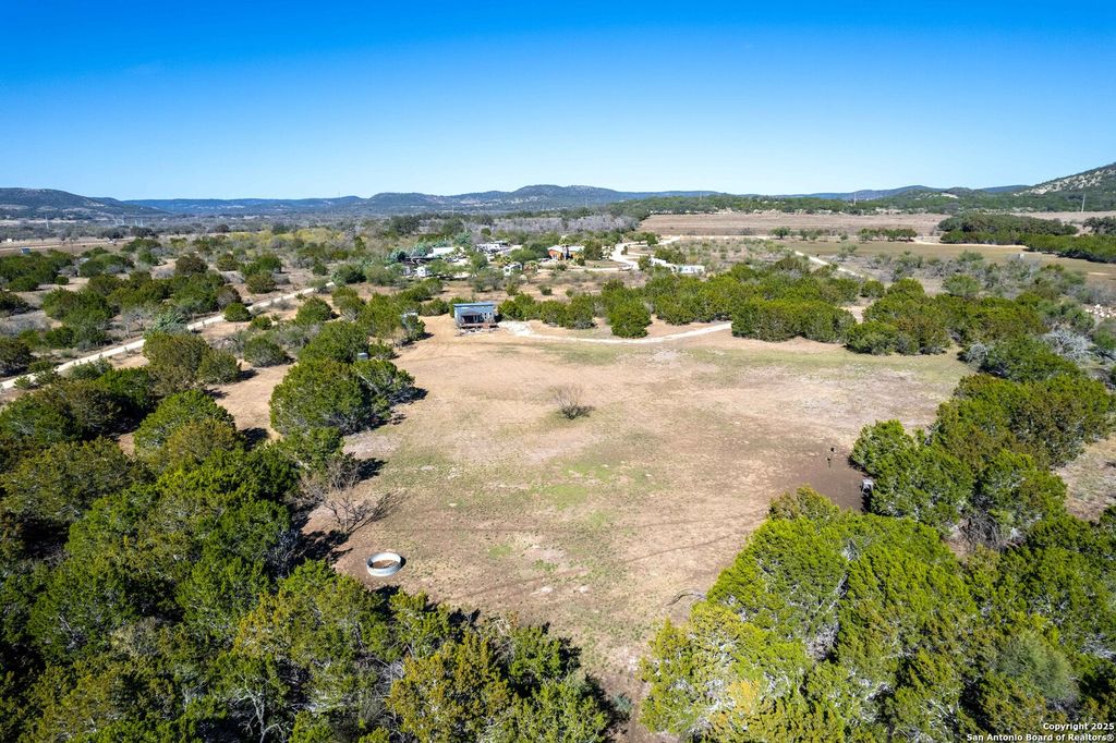 10935 Fm 470, Tarpley, TX 78883