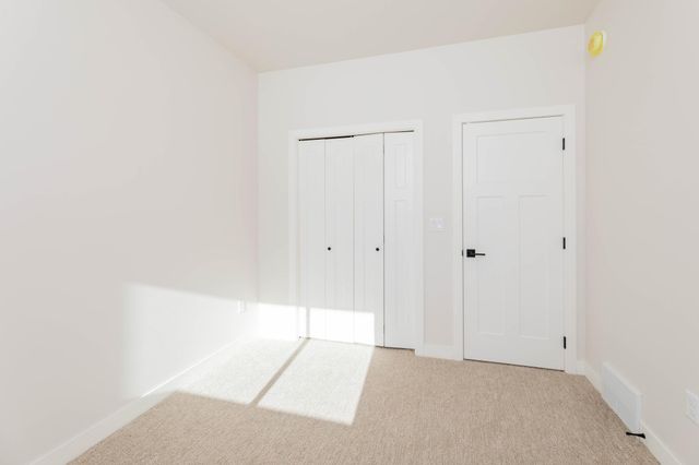 6759 66th Avenue S, Horace, ND 58047