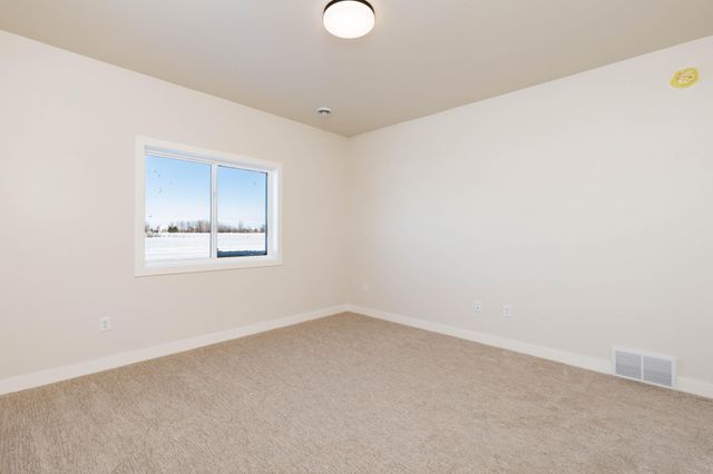 6759 66th Avenue S, Horace, ND 58047