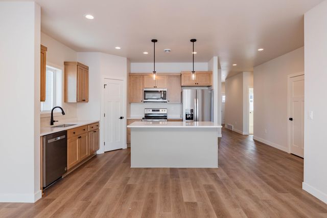 6759 66th Avenue S, Horace, ND 58047