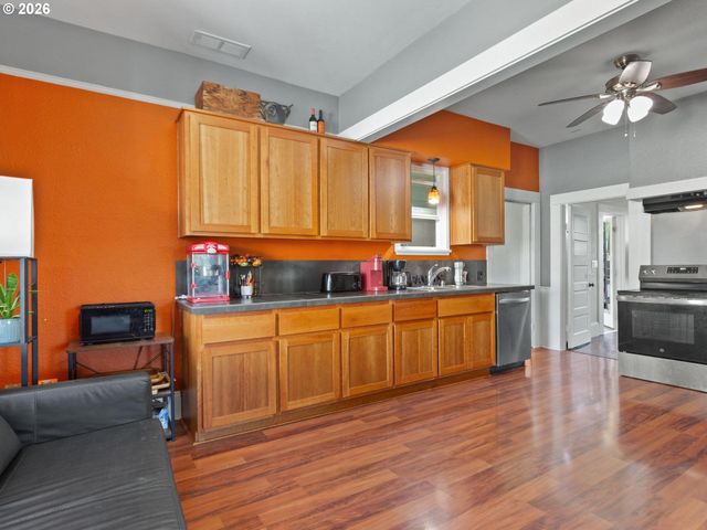 410 E YACOLT Rd, Yacolt, WA 98675