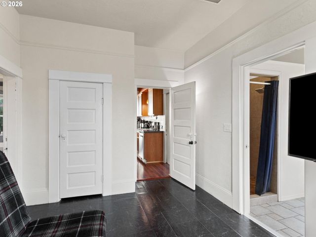 410 E YACOLT Rd, Yacolt, WA 98675