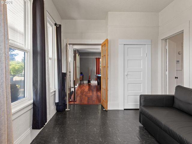 410 E YACOLT Rd, Yacolt, WA 98675