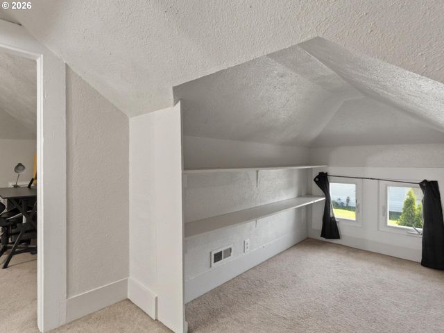 410 E YACOLT Rd, Yacolt, WA 98675
