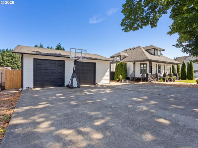 410 E YACOLT Rd, Yacolt, WA 98675