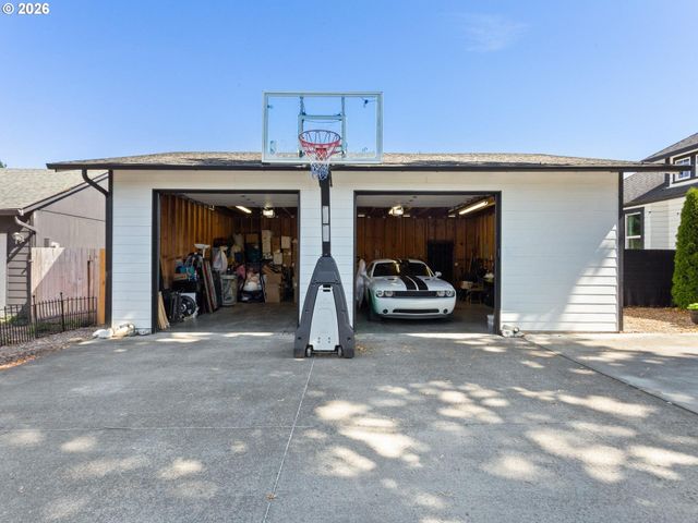 410 E YACOLT Rd, Yacolt, WA 98675