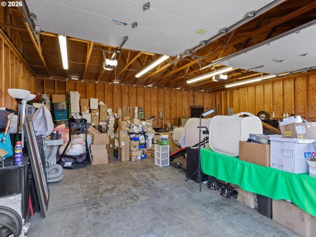 410 E YACOLT Rd, Yacolt, WA 98675