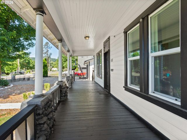 410 E YACOLT Rd, Yacolt, WA 98675