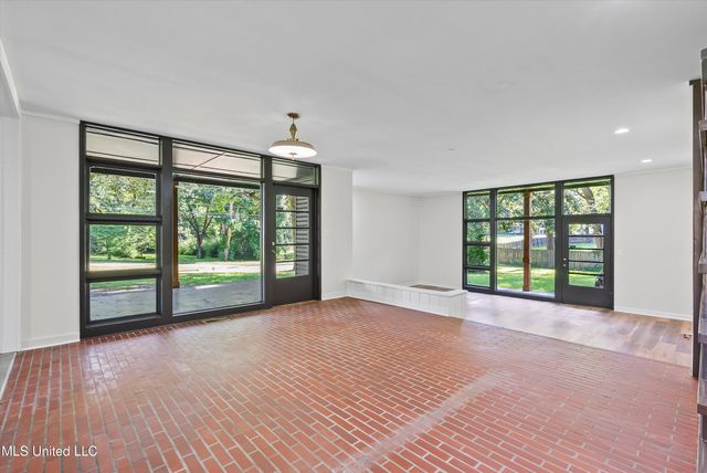 102 Camille Street, Senatobia, MS 38668