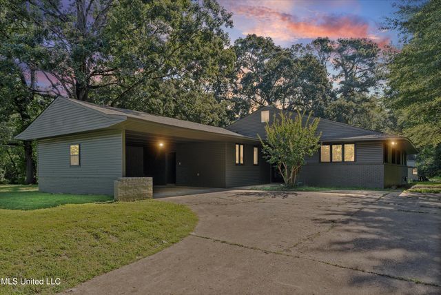 102 Camille Street, Senatobia, MS 38668