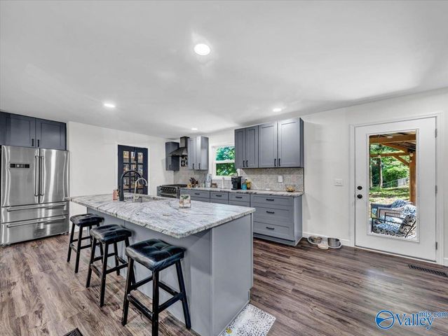 3516 Cedar Lane, Guntersville, AL 35976