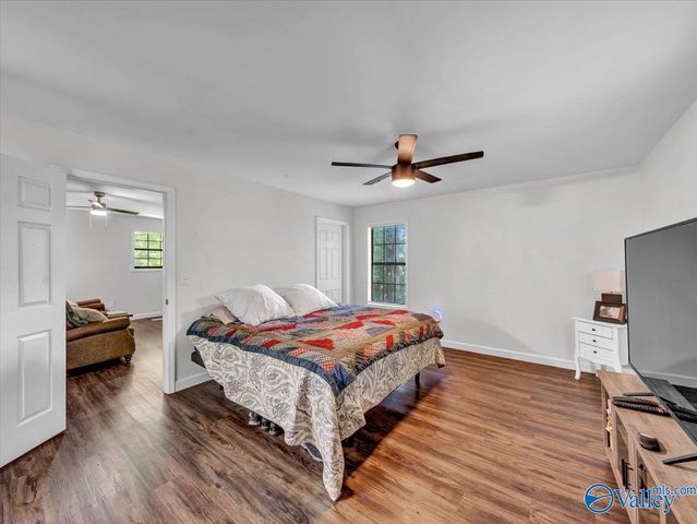 3516 Cedar Lane, Guntersville, AL 35976