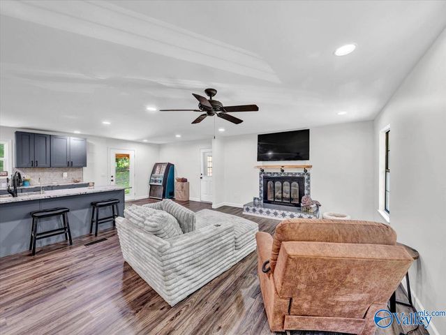 3516 Cedar Lane, Guntersville, AL 35976