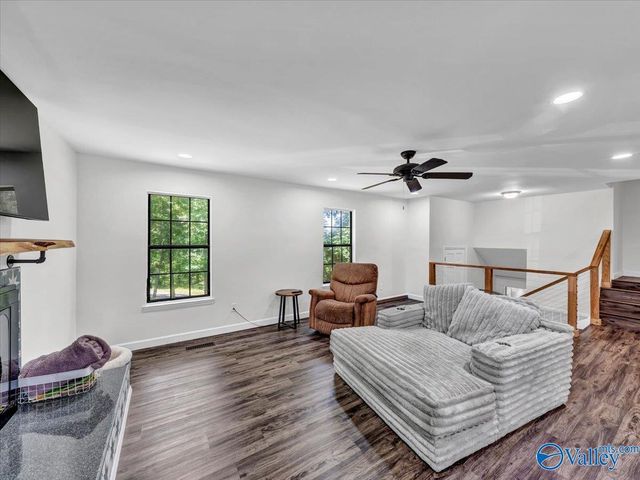 3516 Cedar Lane, Guntersville, AL 35976